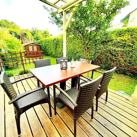 Schoene Wohnung Mit Eigenen Eingang Und Terrasse Gosseling 外观 照片