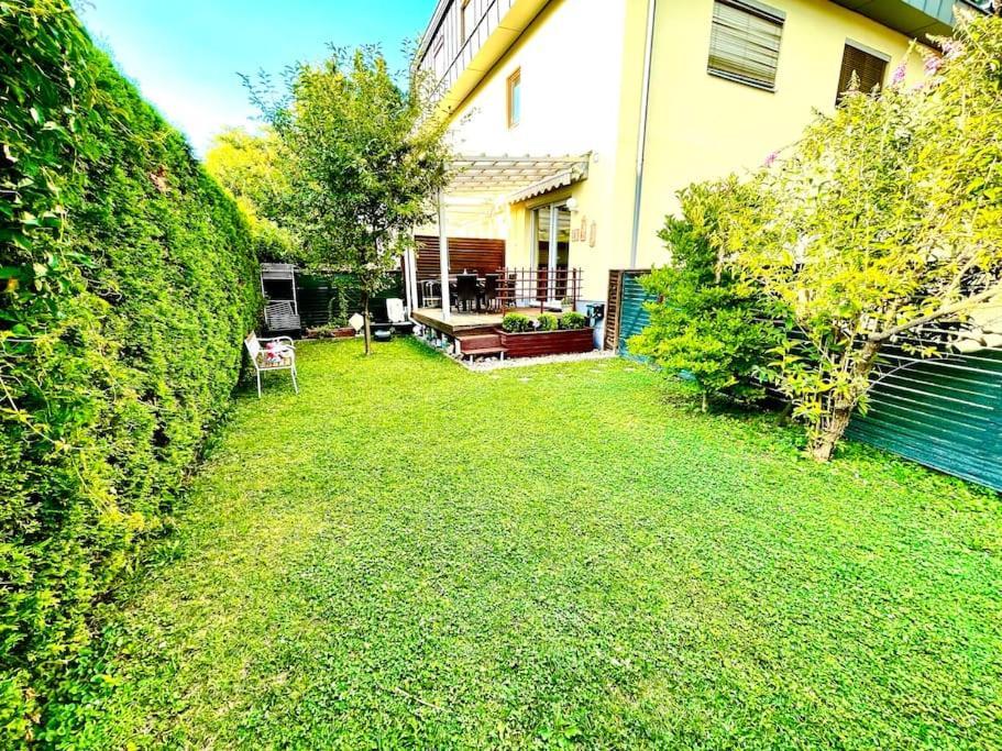 Schoene Wohnung Mit Eigenen Eingang Und Terrasse Gosseling 外观 照片